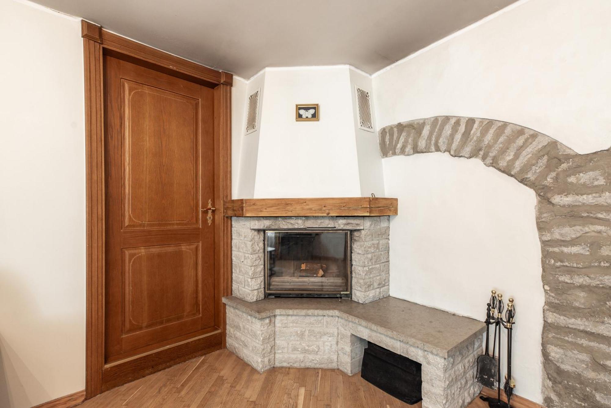 Airhome - Old Dominican Monastery *